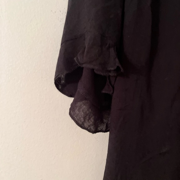 Free People V Neck Flutter Sleeve Blouse Size SP - Picture 4 of 9